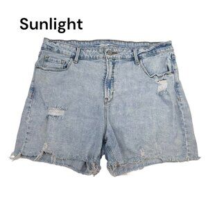 Old Navy High Rise Size 14 Denim Short Raw Hem-Distressed-Slim Pockets